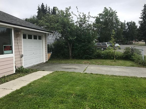 3rd image of 2641 Northrup Pl