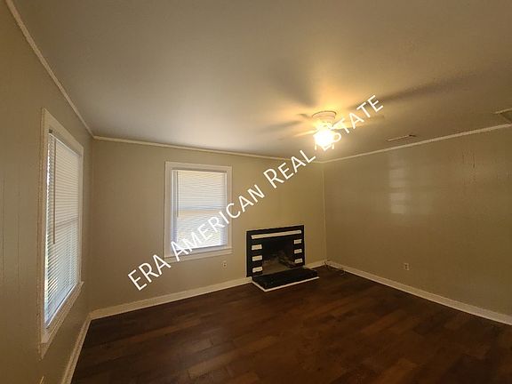 3rd image of 39 Cedar Ave