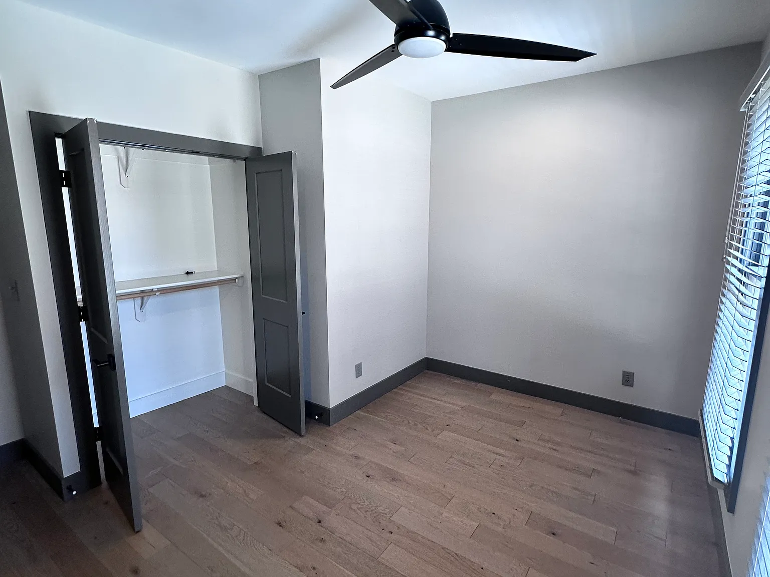 527 N. College Ave — Photo 4