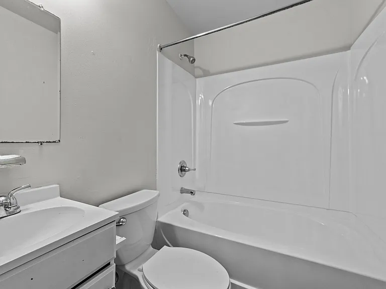 2 Bed, 1 Bath Townhome