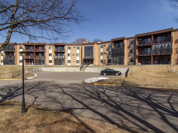 2690 Oxford St N APT 247, Roseville, MN 55113