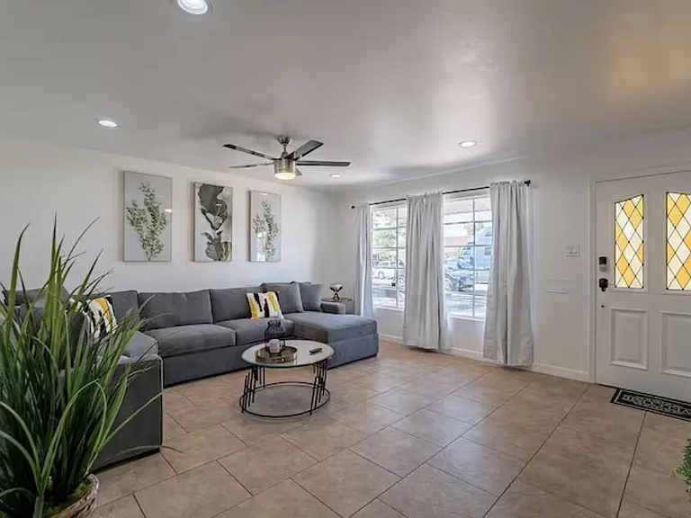 8137 E Amelia Ave — Photo 5