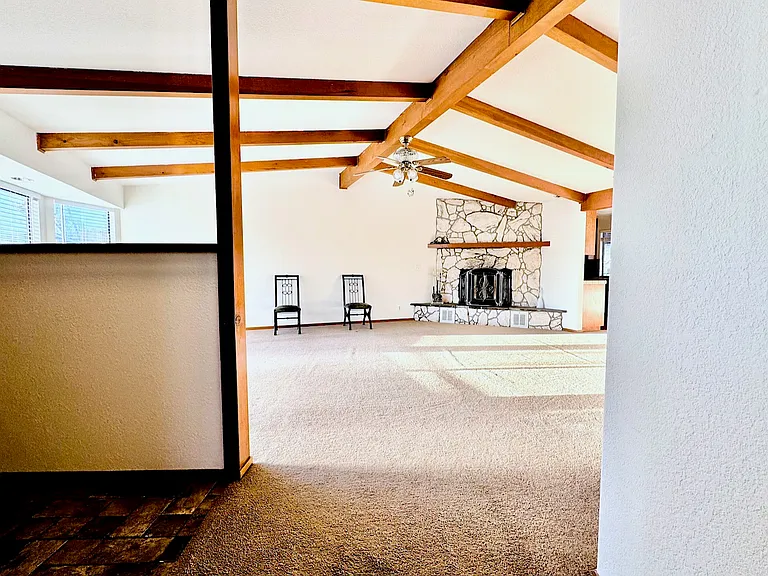 695 Ketch Ct — Photo 7