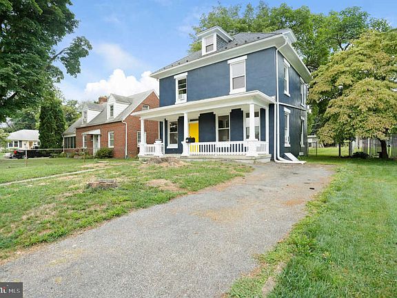 2nd image of 1121 Moller Ave
