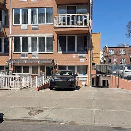 3rd image of 78 Bay 22nd St #4