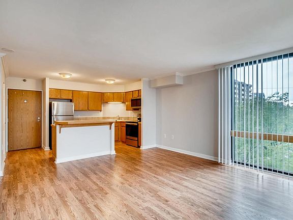 3rd image of 1301 N Speer Blvd #309