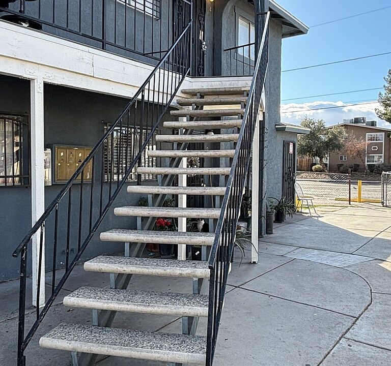 1st image of 1521 Cobb Ln APT 4
