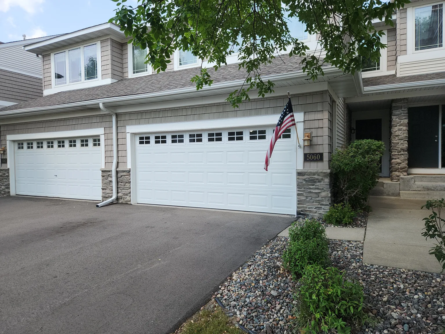 3 bed, 2198 sqft, $3,200 — Photo 1