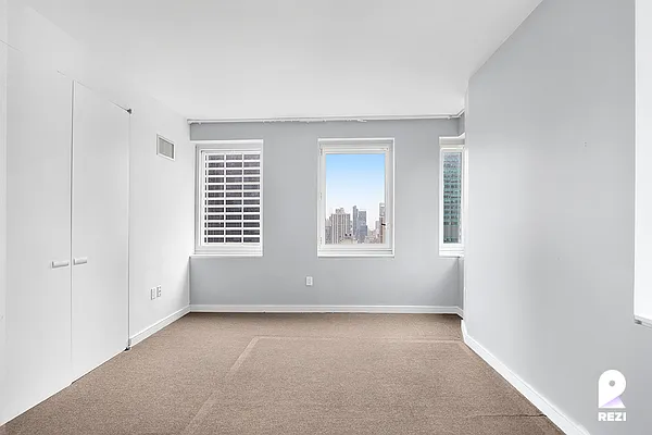 Rented by REZI | media 5