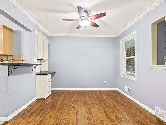 3rd image of 1123 Roncevalles Ave