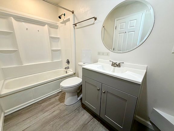 5th image of 3632 Manslick Rd APT 34