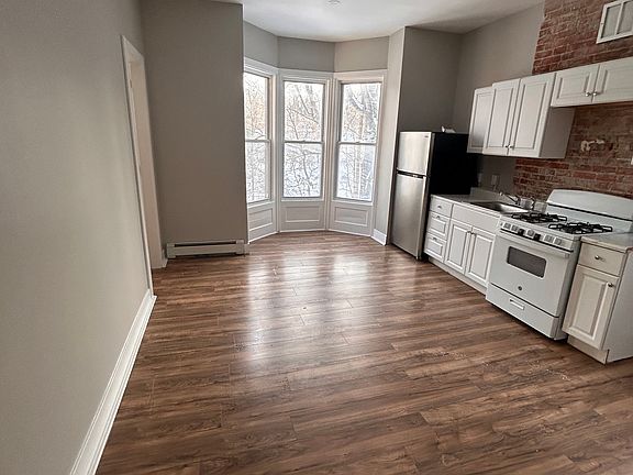 5th image of 550 Congress St #1