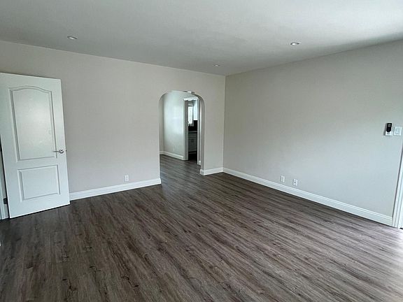 4th image of 16 N Marengo Ave APT D