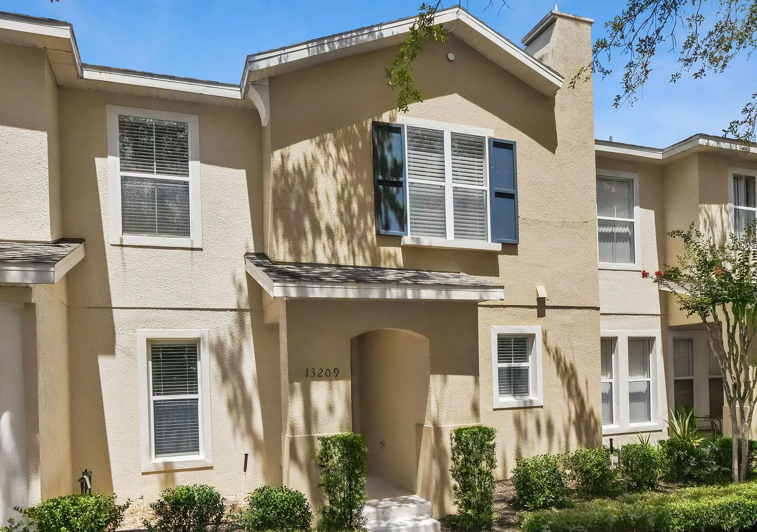 Charming 3/2.5 Townhome Steps from Downtown Avalon! — Photo 1