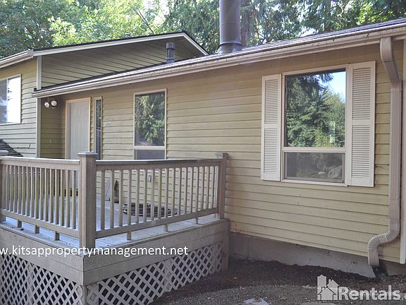 5th image of 3715 NE Clark St