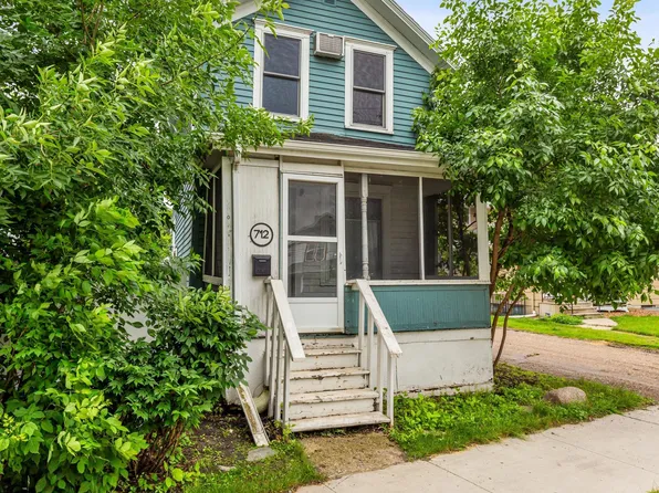 712 7th Ave N, Fargo, ND 58102