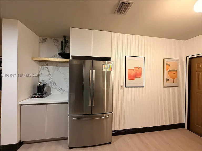 920 SW 50th Ave — Photo 15