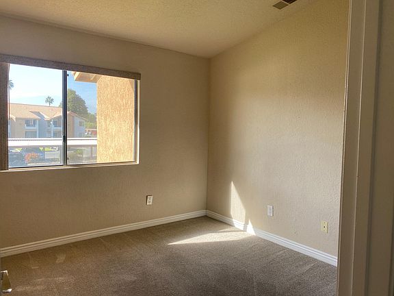3rd image of 78650 Avenue 42 APT 1014