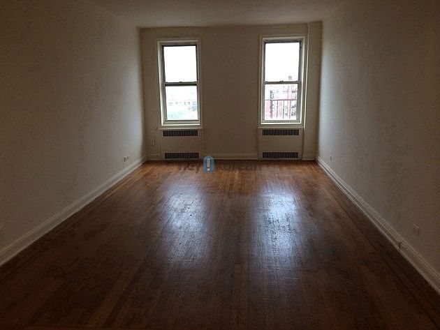 1st image of 9216 Whitney Ave #501