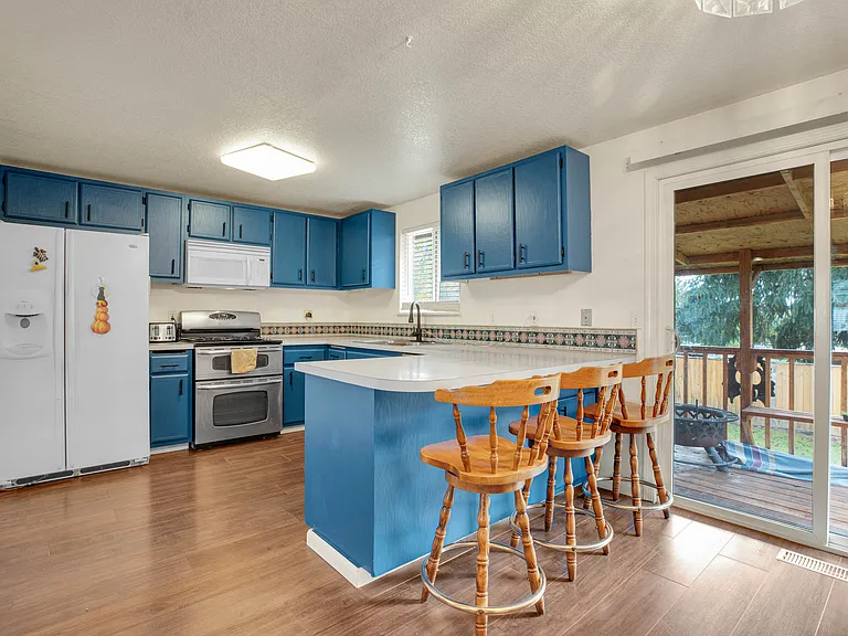 5550 SE Foxfire St — Photo 8