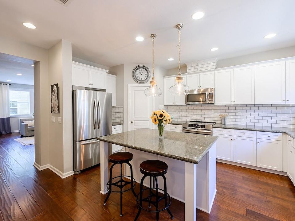 1st image of 237 Blue Bonnet Ln #302