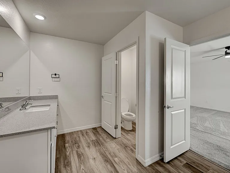 4116 Gold Desert St — Photo 33