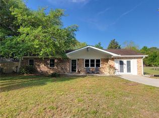 1 Buck Rd, Beaufort, SC 29907