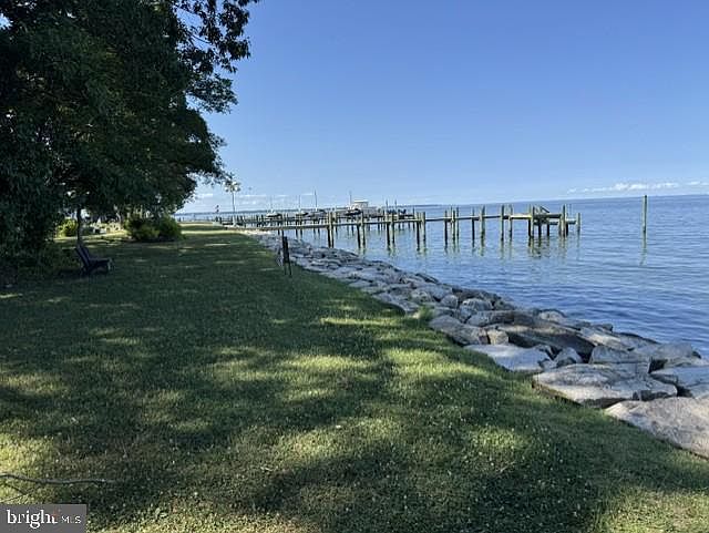 2nd image of 844 Bay Front Ave