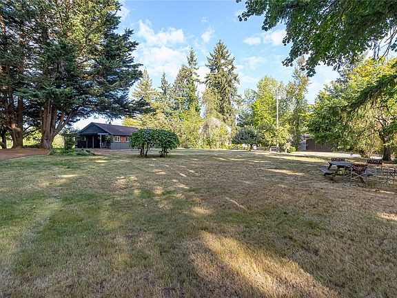 3rd image of 5410 Matson Rd