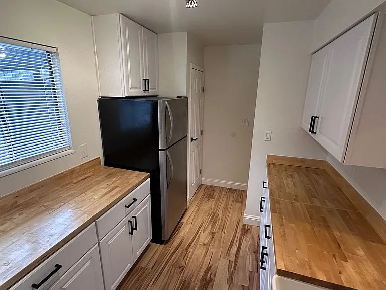 809 E Drake Rd #C106 — Photo 2