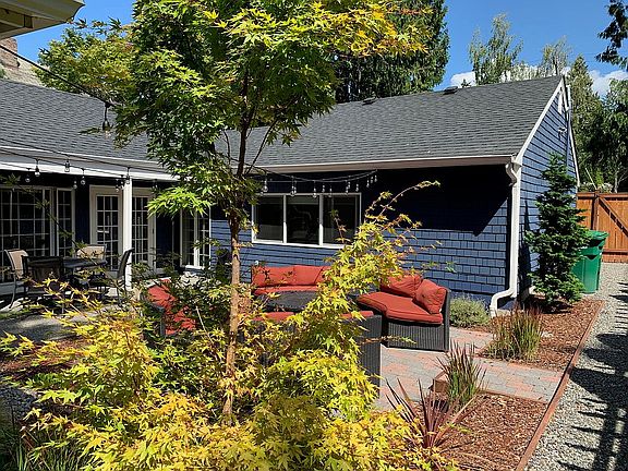 4th image of 2233 80th Ave SE