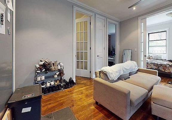 2nd image of 434 W 52nd St APT 6