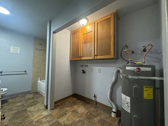5th image of 2304 Union St APT 2