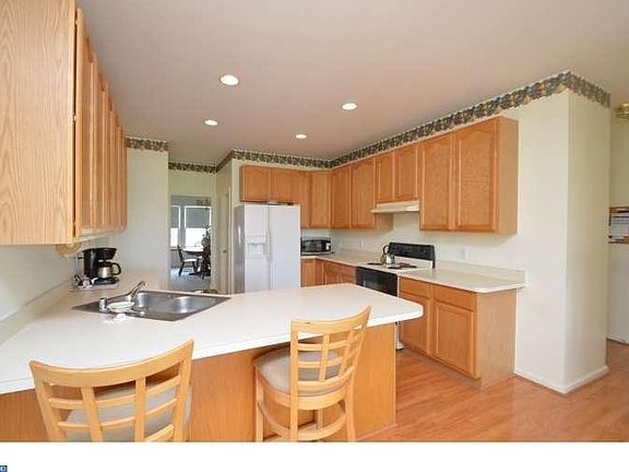 2nd image of 113 Lahinch Ct