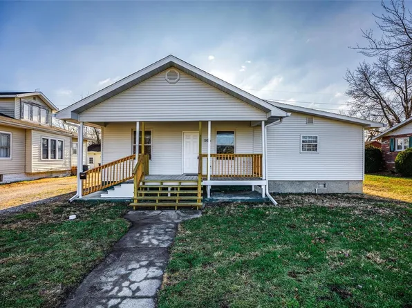 106 W Henry St, Gillespie, IL 62033