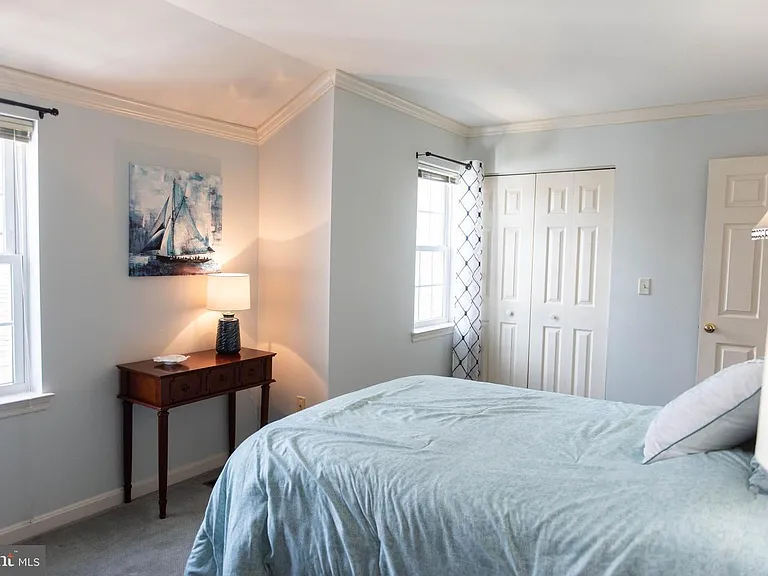 609 Cambridge Ct — Photo 23