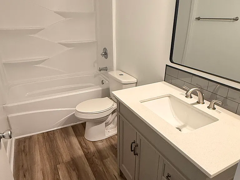 573 4th Street Pl SE #3 — Photo 6
