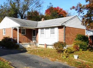 32 Maloney Ct, Bellmawr, NJ 08031