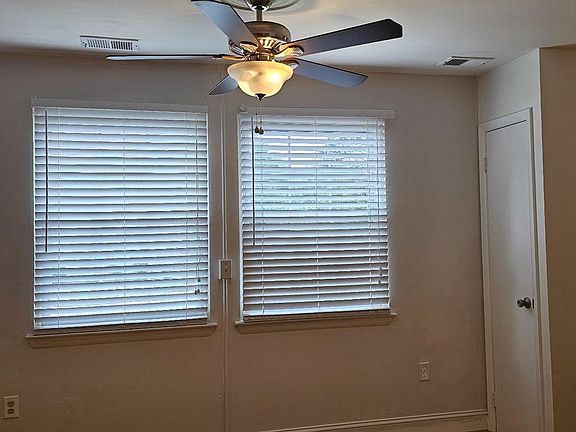 4th image of 29595 Dutchmans Ln APT 702