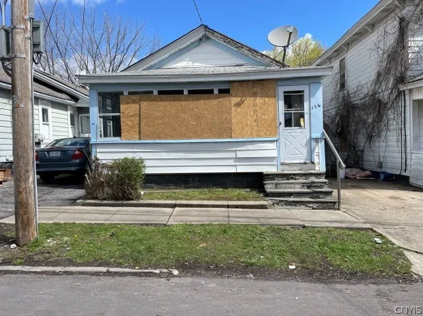 126 Peters St, Syracuse, NY 13208