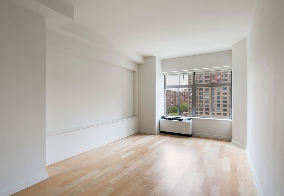 1st image of 90 Washington St APT 6A