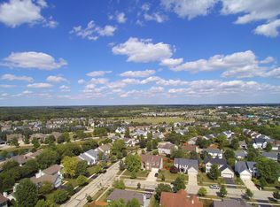 43W724 Twilight Ln, St Charles, IL 60175