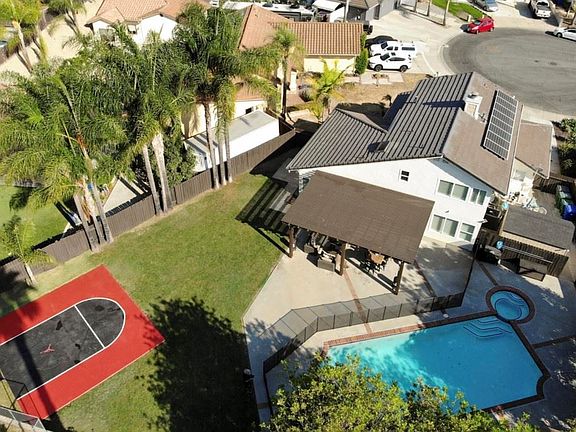 5th image of 853 Pinewood Dr