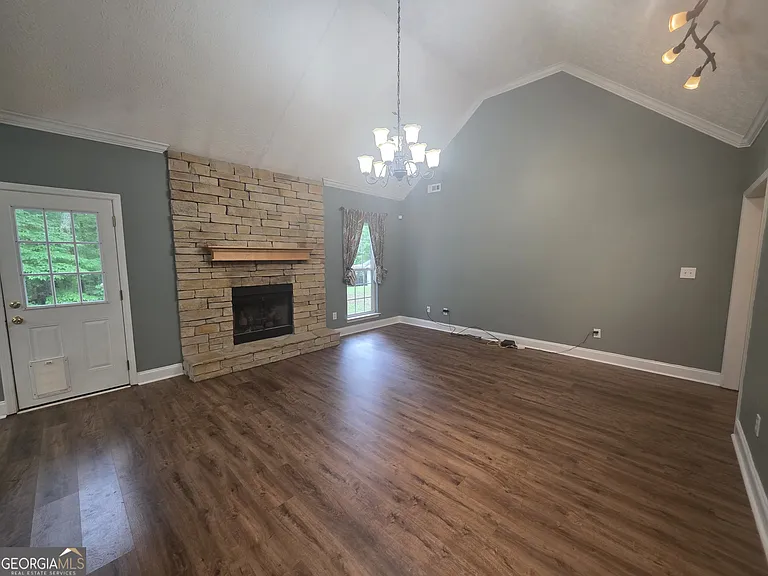 135 Kingsbrooke Cir — Photo 3