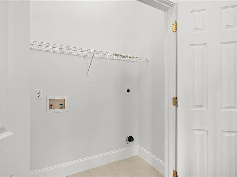 875 Wescott Ln — Photo 41