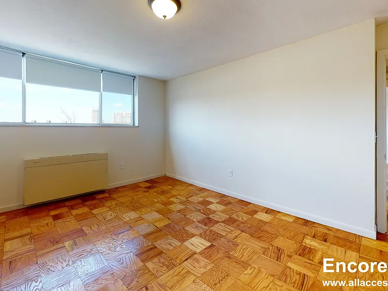17 Monmouth Ct #D — Photo 13