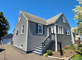 15 Rosedale Ter, Stratford, CT 06614