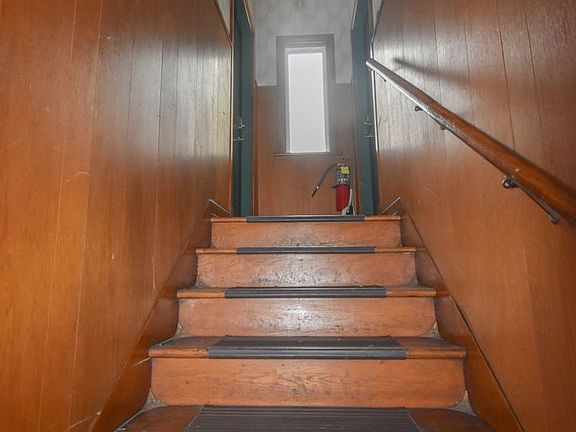 3rd image of 106-122 Bellefonte Ave #1
