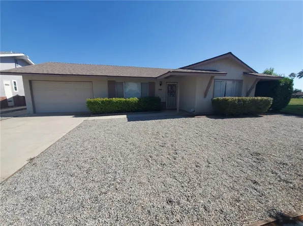 1261 W Mayberry Ave, Hemet, CA 92543