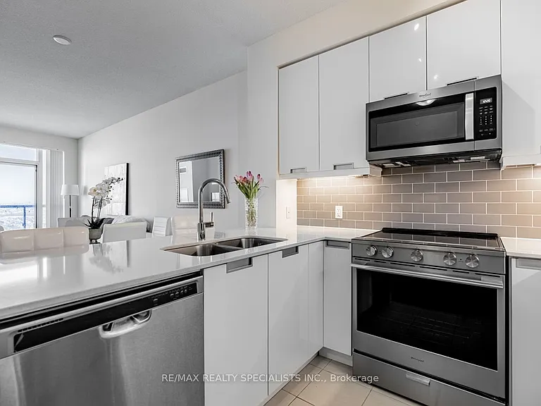 35 Watergarden Dr #2419 — Photo 9